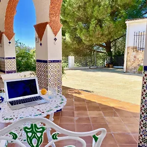 Casa 3 Con Piscina De Temporada Compartida Con Dos Estudios - - Jacuzzi Consultar - Trassierra - 8km De -- Trassierrarooms , Córdoba España